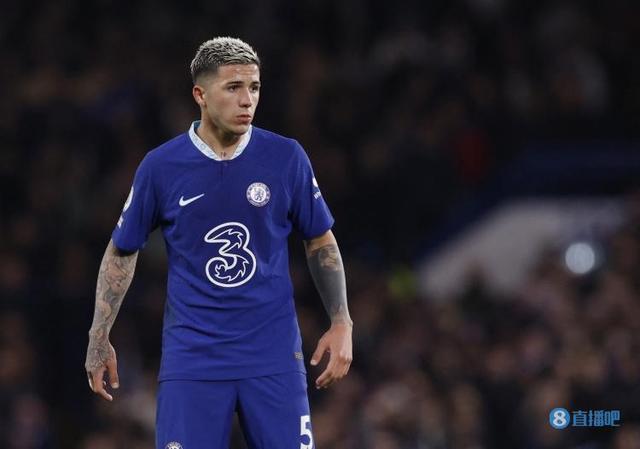 （恩佐当年售价）恩佐本场数据：7次争抢4次成功，13次丢失球权，评分6.9分