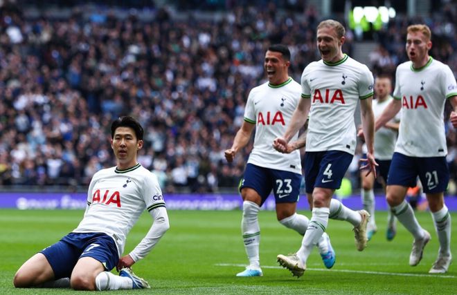 (孙兴慜中文解说)2-1!争议判罚!孙兴慜无解世界波,激情滑跪庆祝,凯恩绝杀