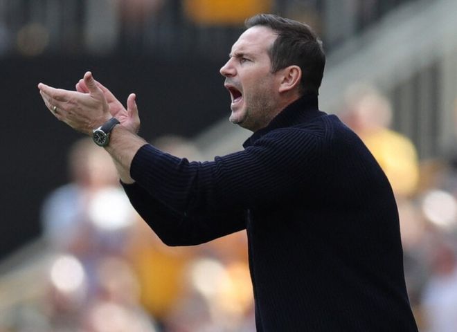 (兰帕德简介)0-1!4场不胜,10亿豪门耻辱落败,兰帕德激进换人也没用