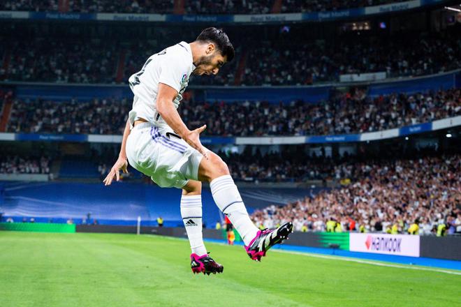 （安切洛蒂皇马欧冠冠军）2-3！欧冠大战前夕，安帅整活被打脸，皇马惨遭双杀，巴萨笑了