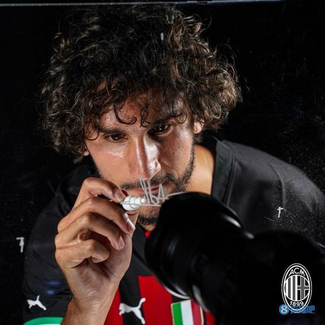 （阿德利 集锦）都体：阿德利在米兰得不到出场时间，可能在今夏转会离队