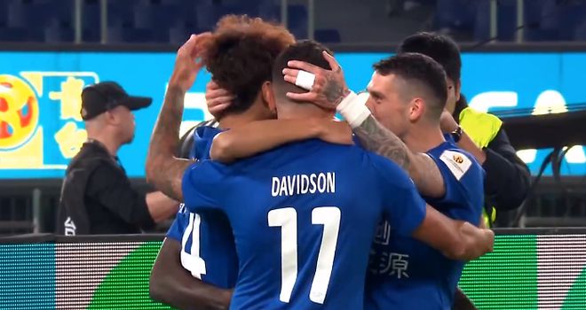 （武汉三镇队最新官方消息）武汉三镇起飞：1V3强突，一箭穿心！2大国脚爆发，1球1助