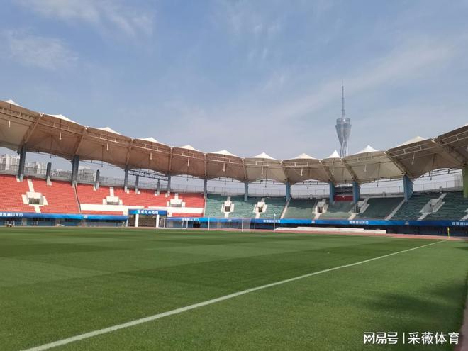 漏洞多多铁桶难破！舒尼奇神奇救险，中超热身赛河南锋无力防不住