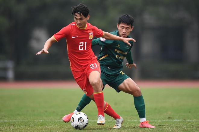 （2020中超升班马）疯狂引援！中超升班马又官宣一名新援，身高1米85，曾入选国青