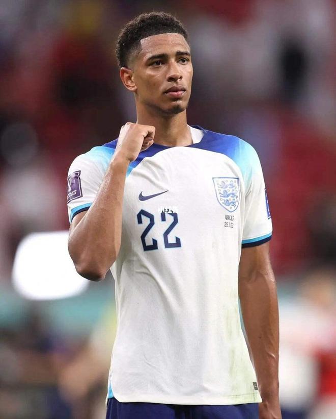 （贝林厄姆fm2021）和皇马抢人，大巴黎出手贝林厄姆，高层预感会失去梅西姆巴佩