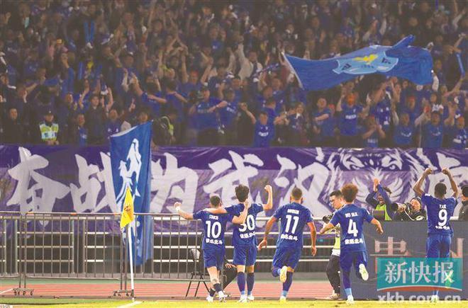 （武汉三镇队中超）武汉三镇首捧超级杯 中国足球进入“武汉时代”