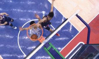 季后赛12进8-广州1-0山东夺赛点 崔永熙20分高诗岩13中1