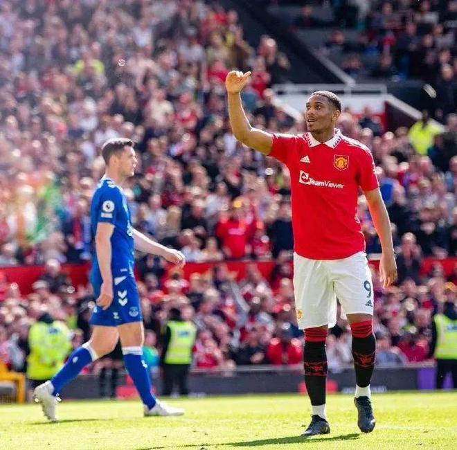 （马夏尔什么水平）斯科尔斯：若保持健康，马夏尔一个赛季能进20-25球