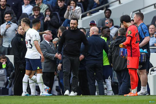 （布莱顿教练）勇于认错，下次还敢？裁判公司本赛季已三次承认对布莱顿误判