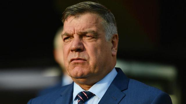 (梅纳奥米给)埃姆雷希望梅西考虑闪电军团,奥纳纳的天赋就像唐纳鲁马