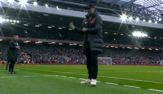 (萨拉赫 点球)萨拉赫主罚点球,克洛普背过身去不敢看