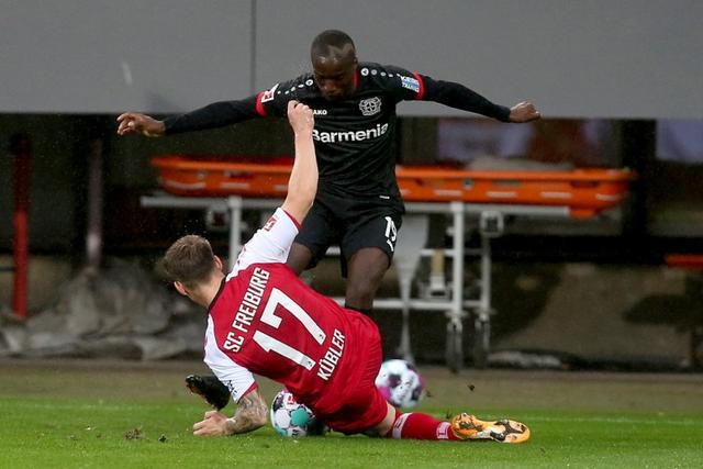 （vs巴黎）法媒：巴黎将与英超和意甲球队竞争勒沃库森前锋迪亚比