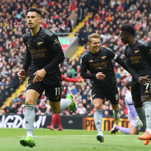 英超-马丁内利传射 菲尔米诺头球绝平 阿森纳2-2利物浦 领先曼城6分