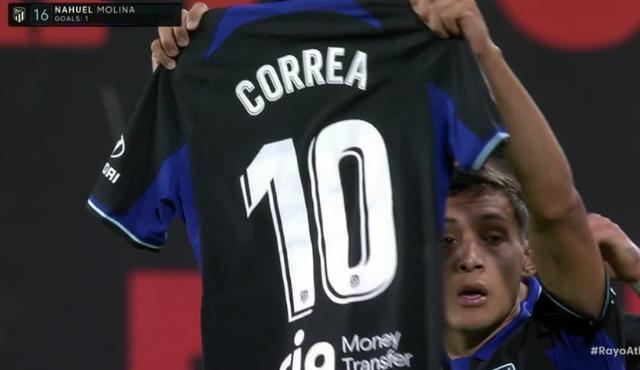 （莫利纳·安赫拉）暖心！莫利纳将进球献给最近丧母的安赫尔-科雷亚