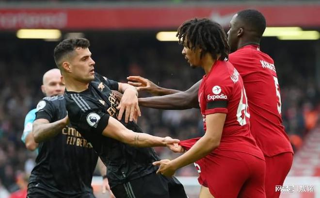 （阿森纳签下扎卡）扎卡激起了红军斗志 阿森纳上半场结束前的失球是如何发生的？