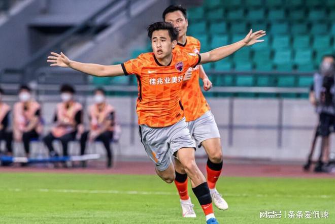 （申花 国足）媒体人爆料：申花压哨引援受阻，国足主力或球可踢