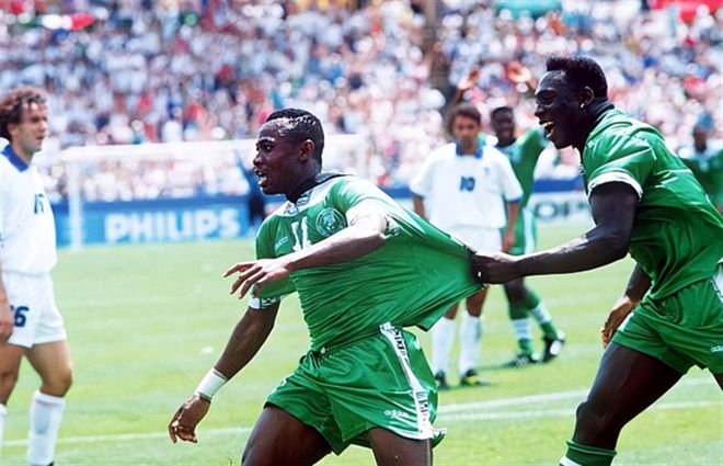 绝杀阿根廷的非洲足球先生,却在巴萨沦为混子,还在甲A试训失败