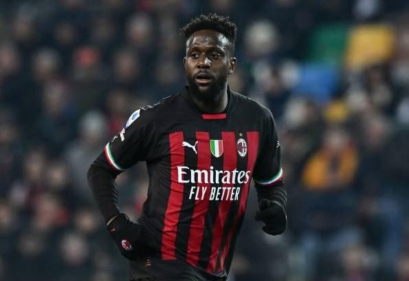 （米兰 中超）锦鲤不灵，怼锋无力，米兰欲更新锋线，34岁中超名宿成目标