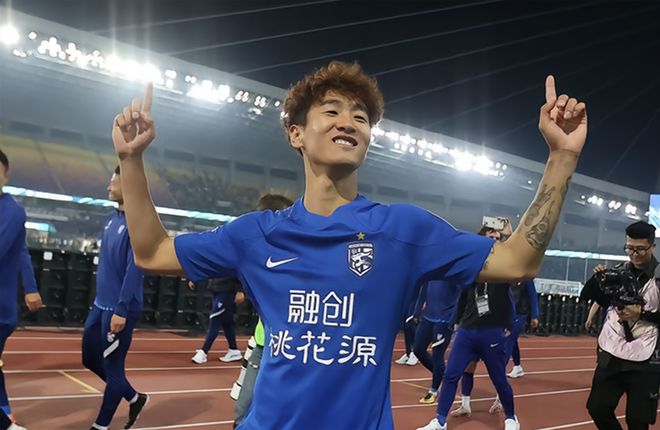 （96申花对济南泰山）泰山单打不弱 整体小马拉大车！申花2-1南京 三闷棍送郝伟下课？