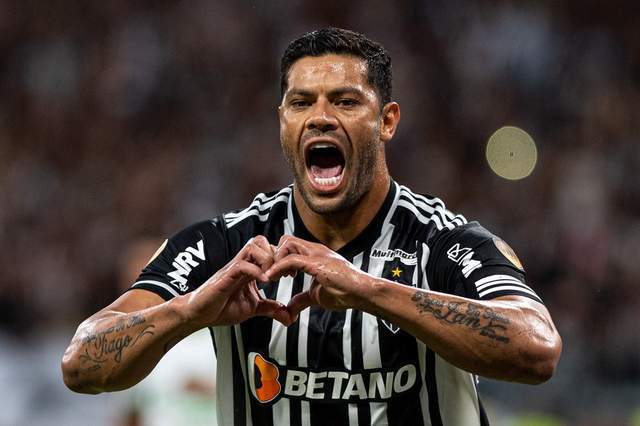 （中超 巴西）3年6冠！36岁中超旧将横扫巴西，决赛两回合进3球，双杀死敌夺冠