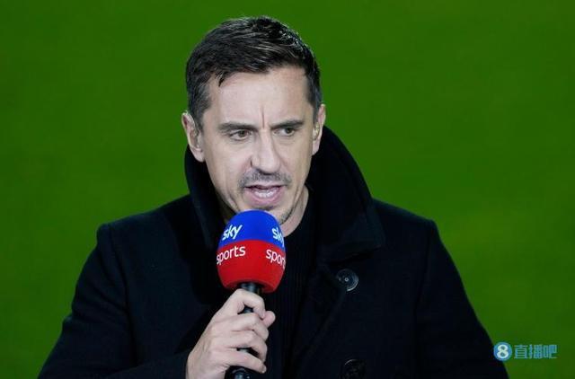 内维尔：“肘击”罗伯逊的边裁停职一周+向球员道歉以示惩罚即可