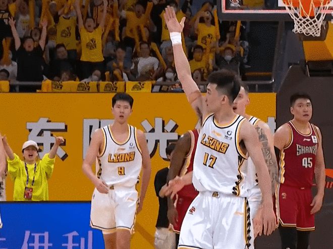 (季前赛广厦胜北京 孙铭徽罚球绝杀)季后赛-广厦1-0山西夺赛点 孙铭徽25+6+8胡金秋28+12