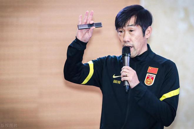 高洪波上任三把火,重用裁判揭穿陈戌源谎言,马宁傅明这回安全了