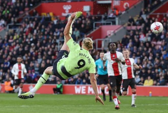 （曼城21连胜）1-2到2-2！利好曼城，冠军悬念保留，或反弹全胜夺冠，难依靠蓝军