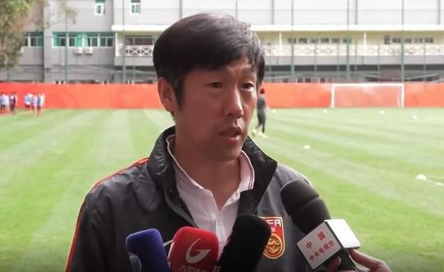 官宣!高洪波升官首个争议诞生,裁判无人被抓后,足协还给特殊权