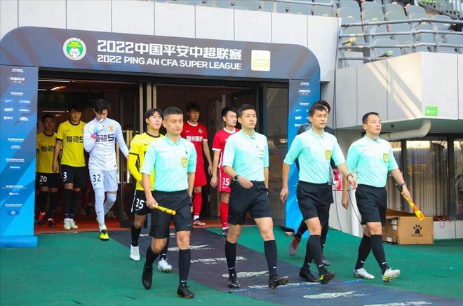 （中超取消）官宣，中超1年新规倒下，撤销16队同1权益，看齐FIFA=不再改判