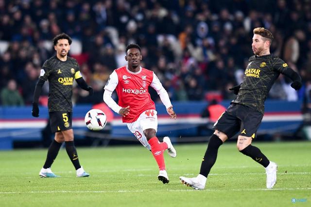 （巴洛贡 阿森纳）泰晤士报：巴洛贡今夏可能被出售，以帮助阿森纳腾出转会预算