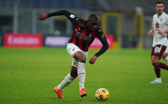 意媒：卡卢卢赶上米兰对阵那不勒斯赛前最后合练，伊布继续伤缺