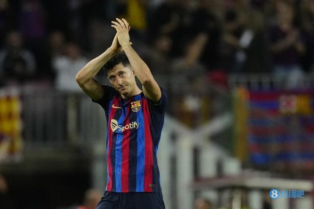 （莱万加盟巴萨）莱万：赢得联赛冠军对巴萨很重要，下赛季我们肯定会更好