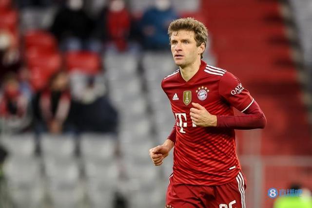 （穆勒现在什么情况）穆勒：现在的处境很难抬起头来 足球一切皆有可能