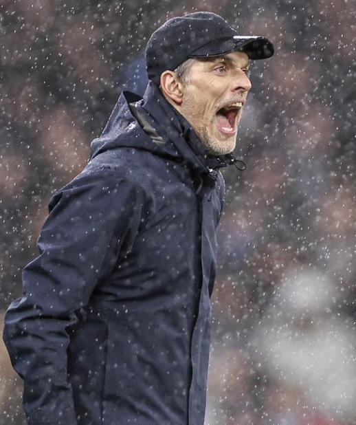 （图赫尔执教拜仁）客场0-3惨败曼城，拜仁为任性买单！图赫尔4战2败，沦为杯赛毒药