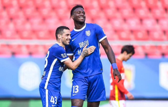 （中超弟三轮）3个月终斩获首球！90分钟绝杀后，中超金靴喜极而泣，三镇又赚了