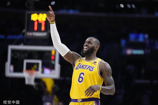 （湖人加时险胜雷霆）逆转晋级！湖人加时擒狼进季后赛战灰熊 詹眉54+25