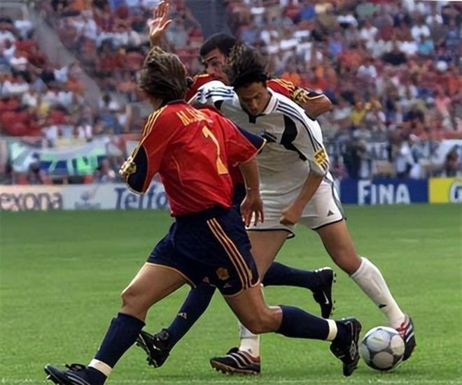 因联赛水平菜闹罢赛，淘汰过舍普琴科的小国球王，却是内讧专业户