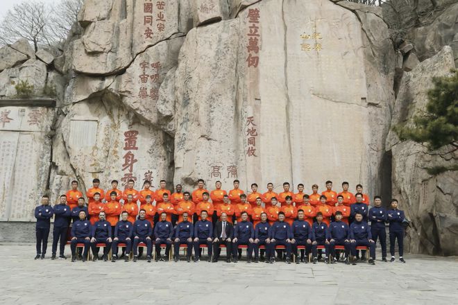 (泰山压你)大鱼来了!泰山队压哨官宣,7人加盟,4人争主力,感谢广州大连