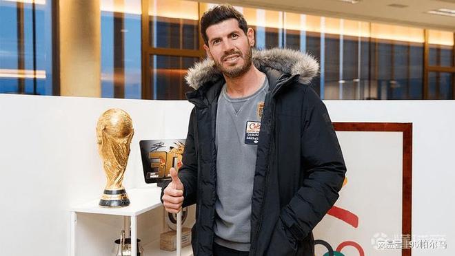 巴萨的弃子，英超的水货，拥有生不逢时的标签，但他却是豪门杀手