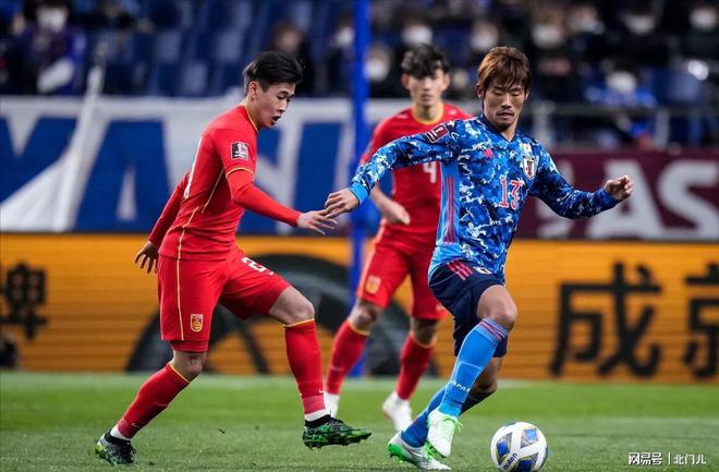 中超首位23岁失业国脚出炉，戴伟浚转会倒下，不归队=8个月无球踢