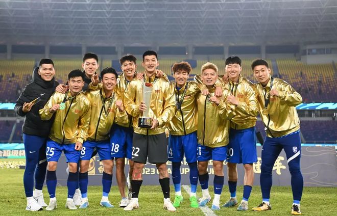 (中超16支队伍)中超16队大名单出炉!12队外援满配,7名入籍球员,戴伟浚被入选