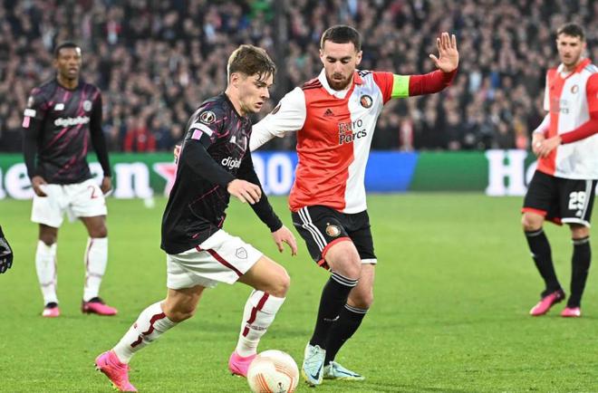 （欧联杯1/8决赛对阵:曼联抽到米兰）欧联杯1/4决赛综述：曼联连送乌龙大礼遭绝平，罗马失点客场输球