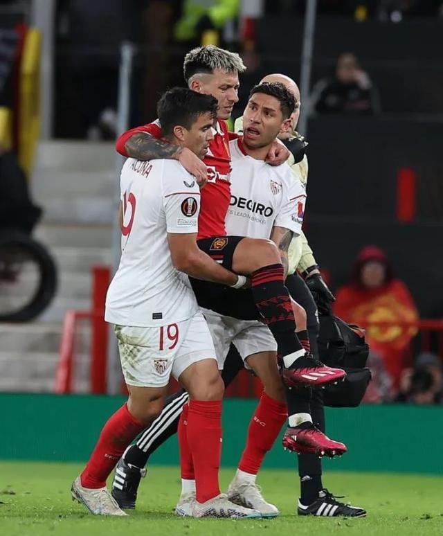 阿库尼亚为利马祈祷：祝我的好朋友一切顺利，伤不要太严重