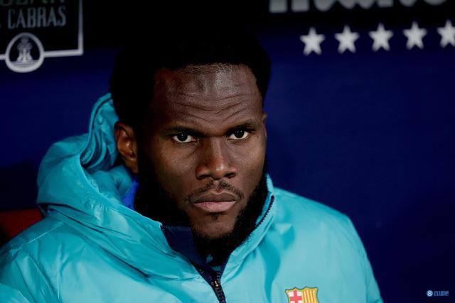 （国米巴萨阵容）意媒：国米巴萨总监在巴萨总部完成会面，商谈凯西&B罗&阿尔巴等