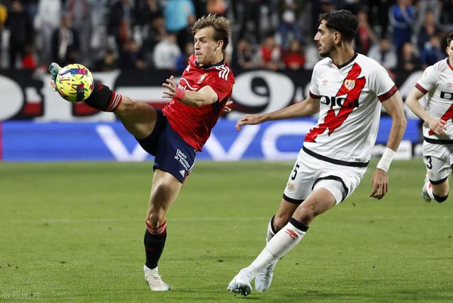 （西甲集锦皇马）刺激，2-1西甲第9爆发，3分钟连入2球，皇马的绊脚石终结8轮不胜