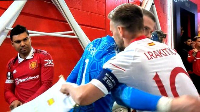 卡塞米罗曼联停赛期间举动曝光！连中超也看，想在曼联拿更多冠军