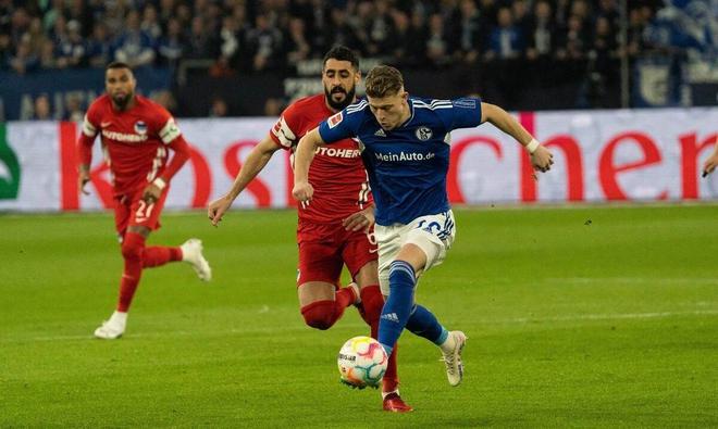 （德甲七连冠）5-2狂轰7球！德甲保级大战上演，谁防谁就认怂？7冠王有望保级