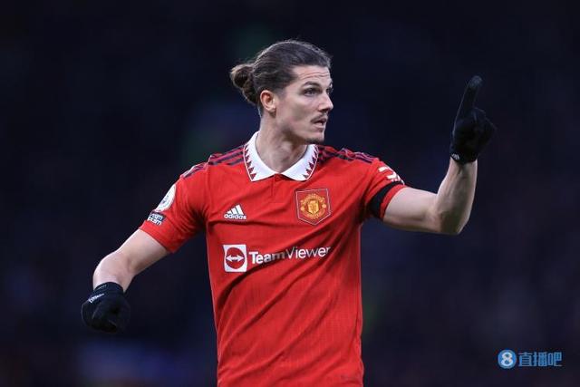 （法比奥·塞萨尔）法尔克：萨比策是今夏可以出售的球员，拜仁要价至少2000万欧