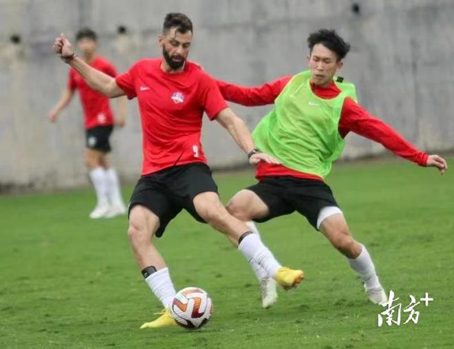 （三水中超球员）中超新赛季揭幕战今晚打响，三水仔李永佳有望首发出战